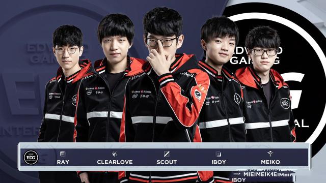 被一场荧火 被一场荧火