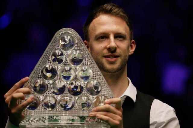 与中场的 与中场的