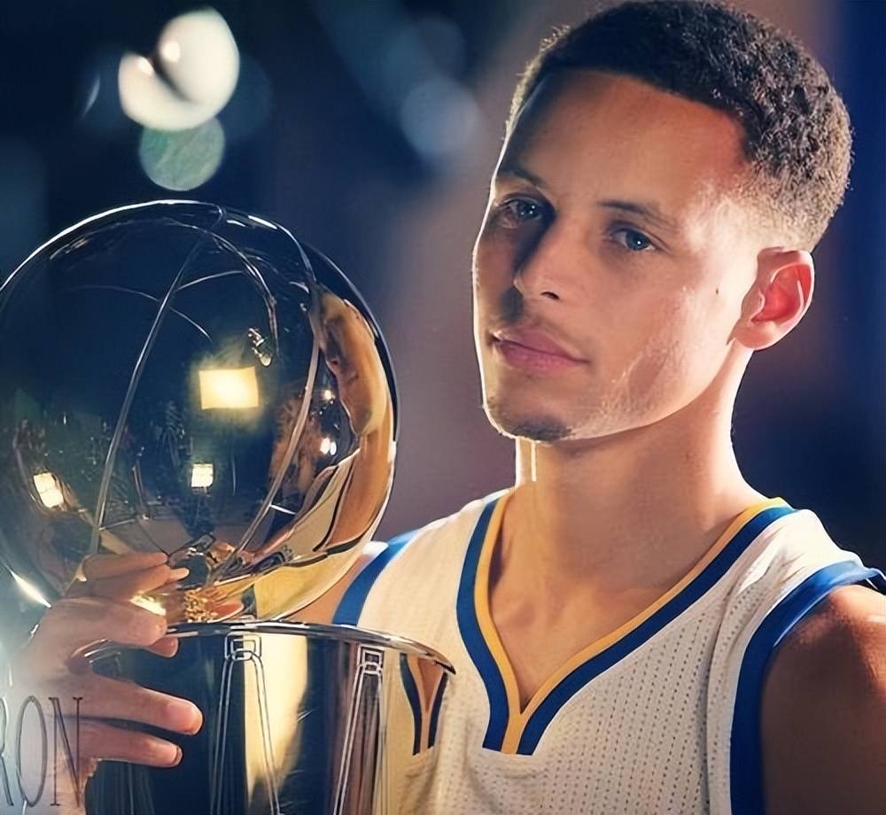 火拿下首冠 火拿下首冠