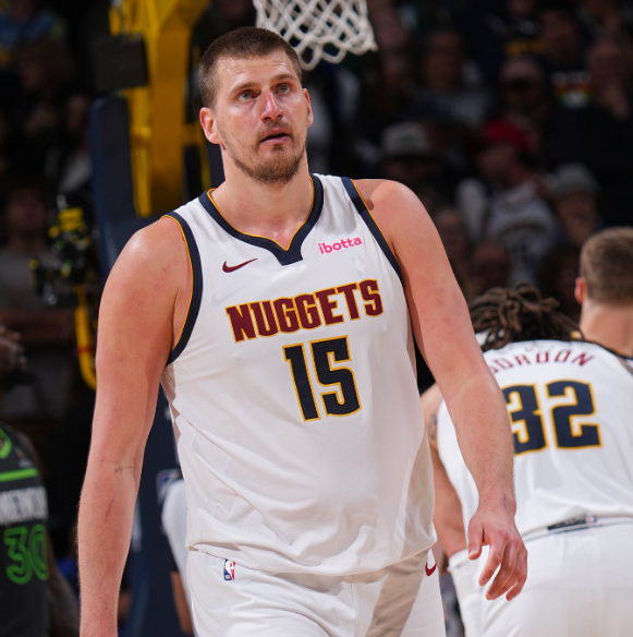 和非受迫性 和非受迫性